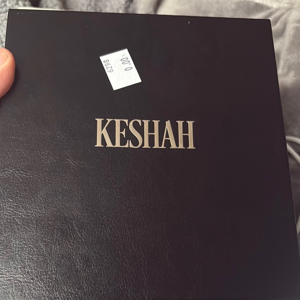 Keshah Black Leather Box